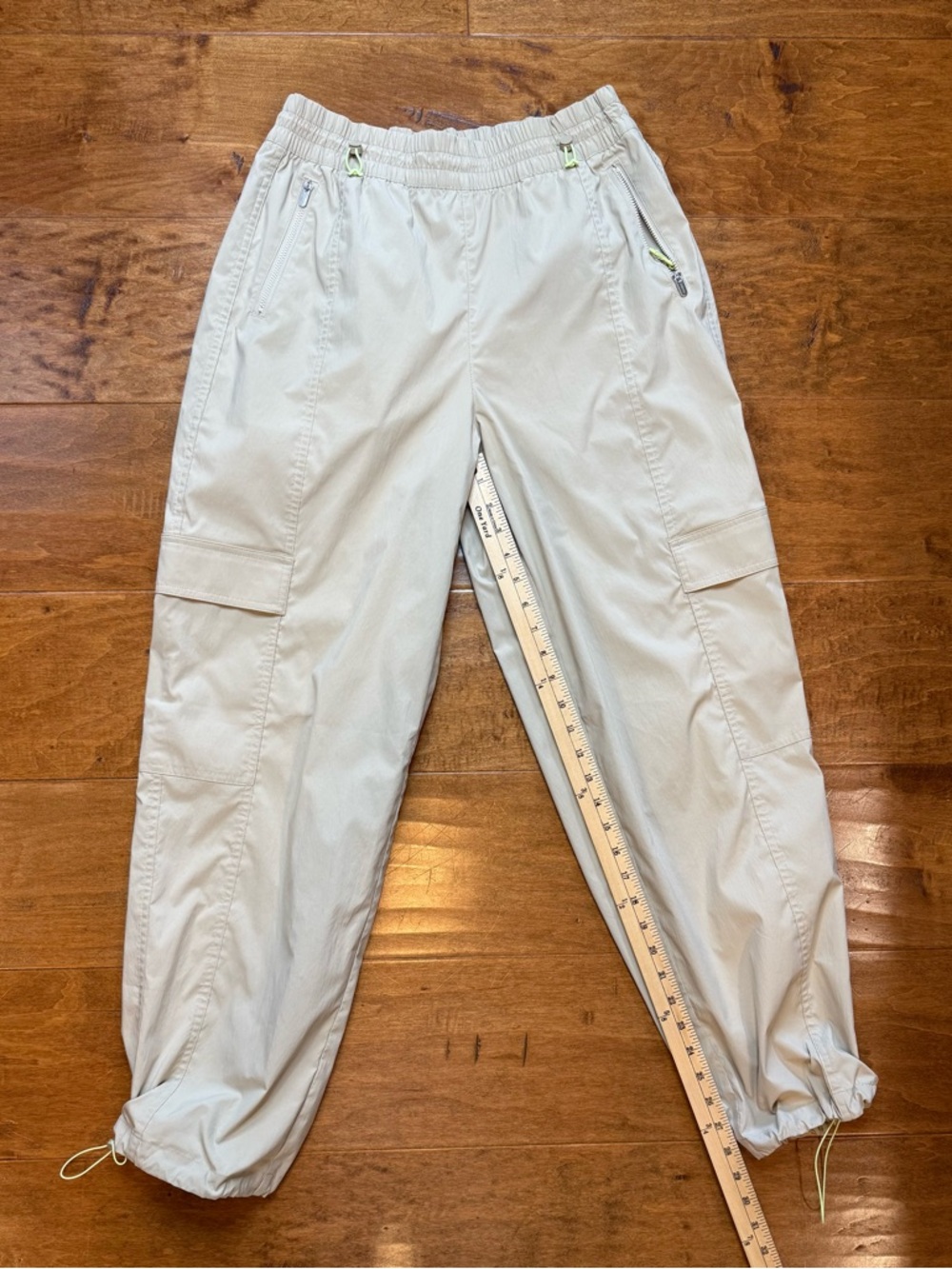 Athleta Cargo Pants Beige Nylon Joggers Neon Toggle Adjustable Hem S - Picture 4 of 12